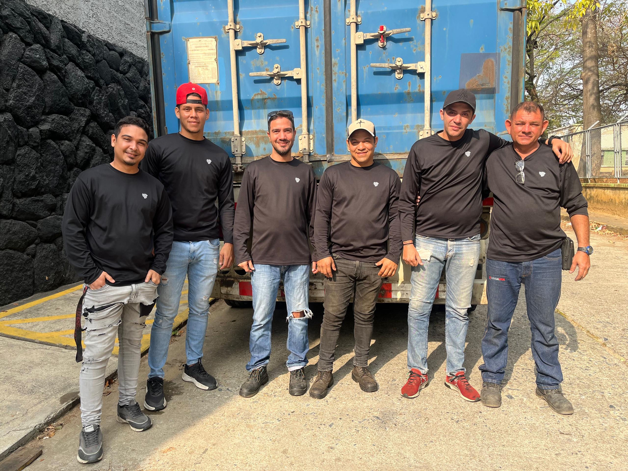 Equipo de operaciones de Grupo Transcargo trabajando
